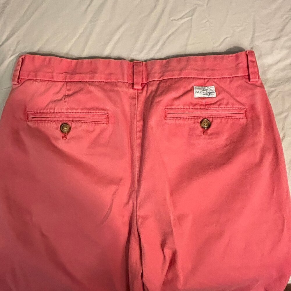 Vineyard Vines Men's Shorts - Picture 4 of 8
